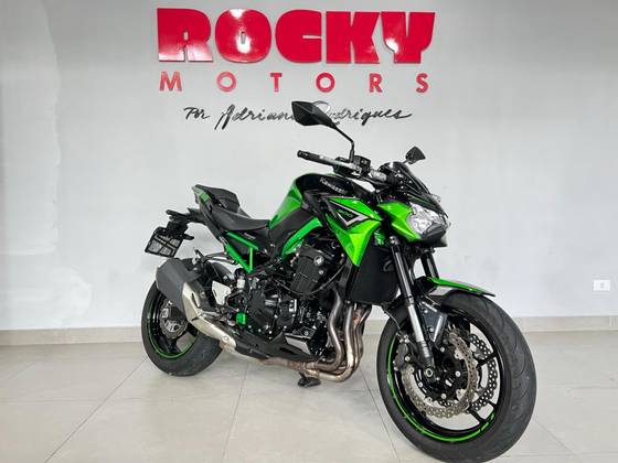 KAWASAKI Z900 KAWASAKI Z900